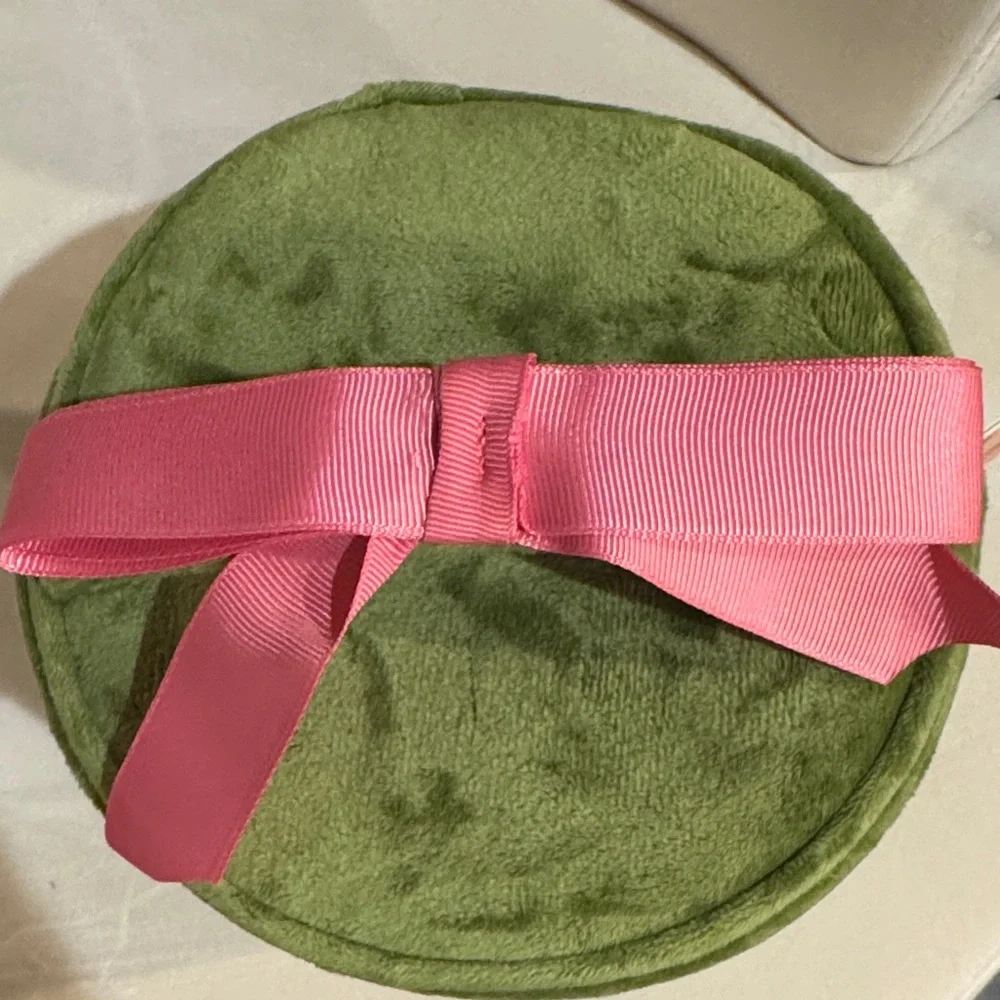 Juicy Couture Terry Train Green Velvet Cosmetic Bag with Pink Accents NWT - Picture 5 of 7